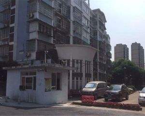 户型方正 顶加阁得房率高,一号线地铁