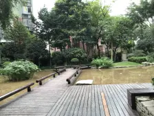 豪华装修230颗,地下室全采光,带前大花园