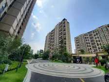 小区位置安静 满五年 产权清晰 前面栋距50米