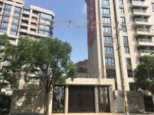 邑滨江 4室2厅 南