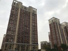 小区位置好不临铁路满五年南北通透
