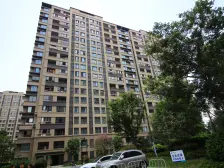 满五年,楼层好,视野辽阔,采光充足,配套设施齐全