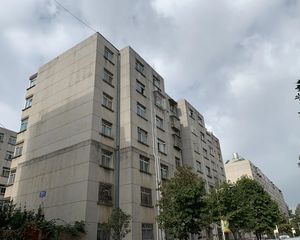户型方正,产权清晰,产证在手,中间楼层