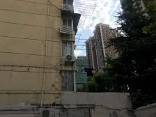 小陆家嘴地段,中间楼层,黄浦江双地铁口百米距离