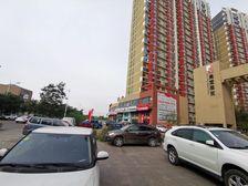 美室层双一楼带前后小院房东一手装修拎包入住