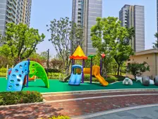 带200带全明地下室,带70平花园,精装修100多万