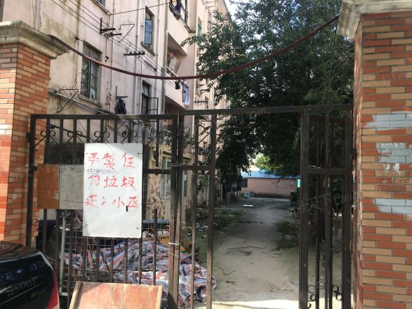 荣成路50弄小区实景图