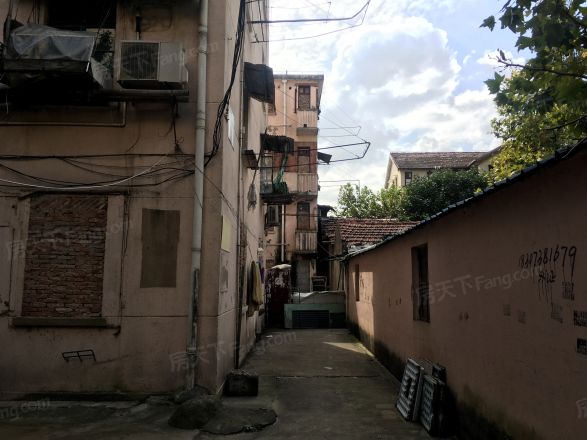 荣成路50弄小区实景图