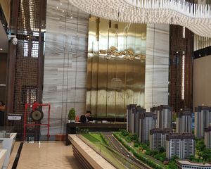 高铁西板块,小高层毛坯四房,环境优美,低密度小区