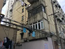 小陆家嘴地段,中间楼层,黄浦江双地铁口百米距离