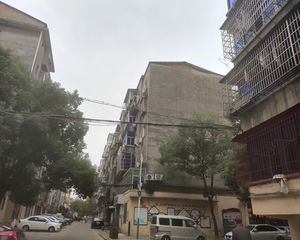 农贸西路安居小区南北通透,采光好装修好,环镜优美视野好,诚心出售
