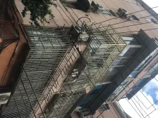 4站路到静安寺!目前的装修可以直接入住。看中可以谈,房东诚意