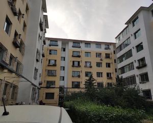 满五唯一 精装修 采光十足 交通便利 设施齐全