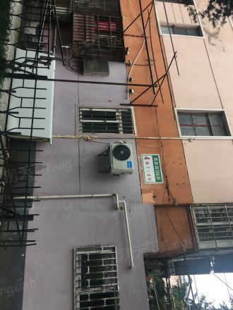 岚皋路300弄小区实景图