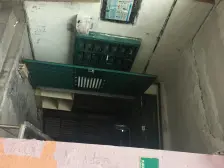 距地铁岚皋路约200米,满五一,视野开阔无遮挡