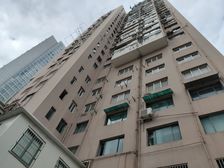 内环内,长寿路轻轨7和13号步行80米,电梯今年刚换