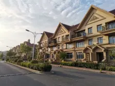 商品房,一梯两户,南北通透,户型方正,精装修,拎包入住!