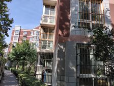 含晖苑南北通透三居室,户型方正