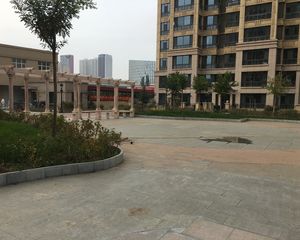 中海商精装修三居两卫中间楼层自住