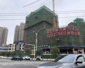 近地铁次新小区,两房,业主诚心卖。