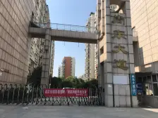 核心地段,交通四通八达,商圈配套成熟,生活气息足,看房提前约