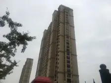 正荣御品 南北通透,采光好 中间楼层