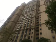 世茂大观君悦华庭橡树湾中骏尚城正荣御尊旁