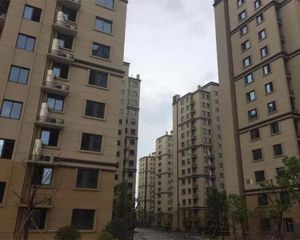 小区环境优美中层格局好采光好简装