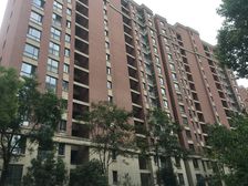 业主诚意出售,房子满五的,价格看中还能再谈!