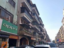 楼梯房,刚需户型,崇焕路旁边,有小区管理