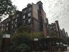 绿都丹石街区 南北通透,采光好 视野好,诚心出售