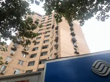 房东诚意出售,电梯房,精装修可以直接拎包入住