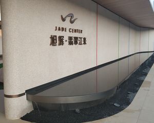 房东诚心出售,生活。交通方便,小区环境优美