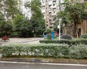 丰瑞玺悦城2室1厅东南