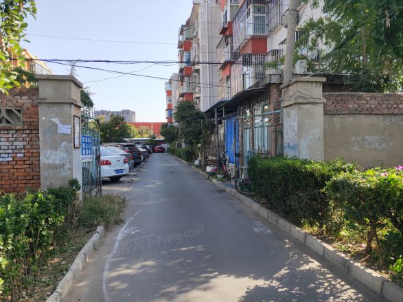 育芳园东里实景图