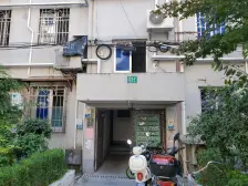 原始两室得房率高,精装自住,配套齐全