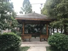 此房满五年,税费少。业主诚意出售,边套全明户型