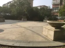 此房满二省税,小高层,好楼层,全新毛坯,得房率高