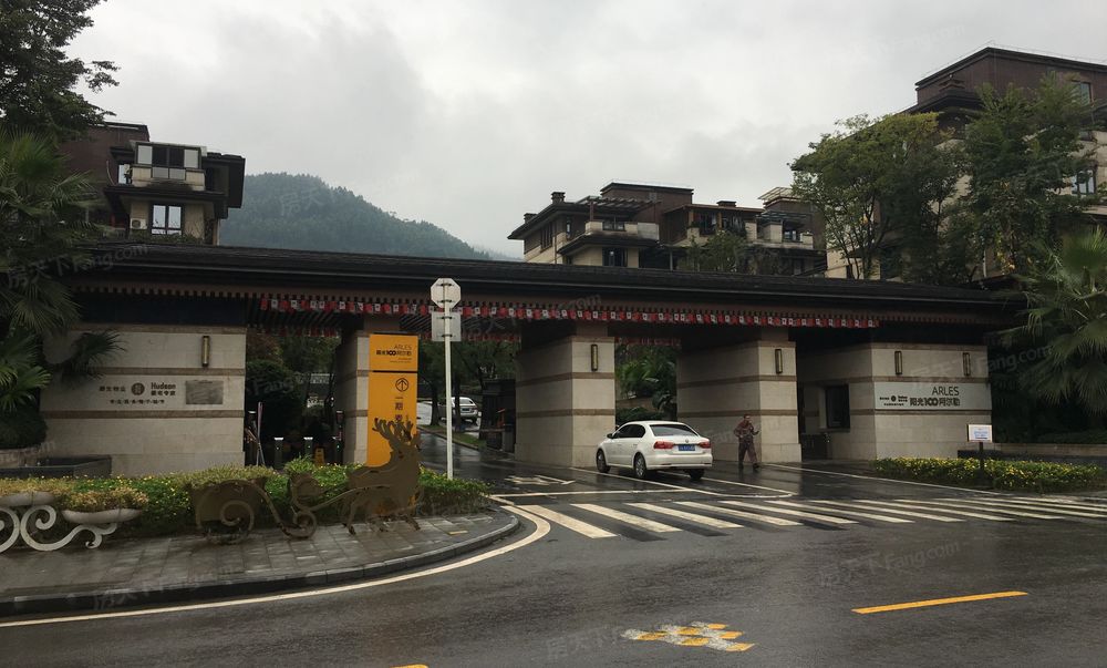 中介费3666 龙洲湾 阳光100阿尔勒 精装洋房3房 急售