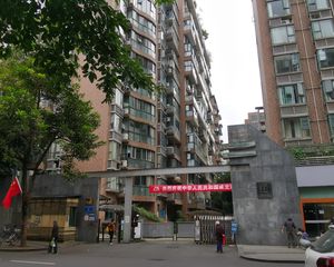 水漪袅铜5室2厅南北