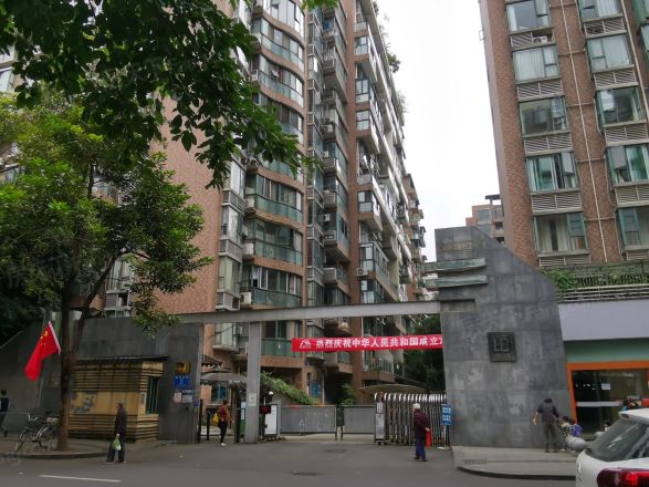 水漪袅铜实景图
