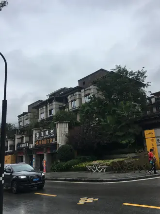 阳光100阿尔勒实景图