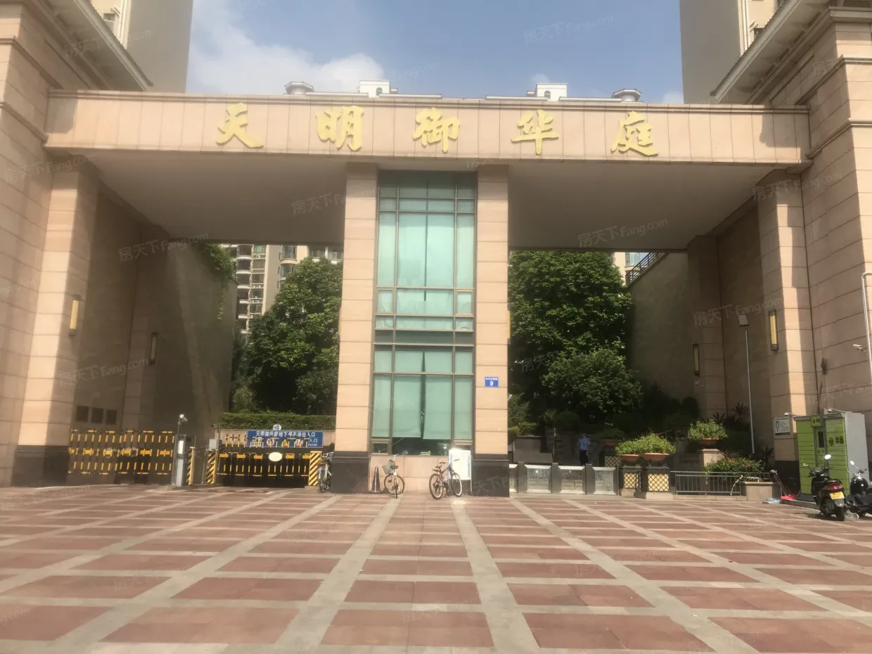 实景图-小区大门