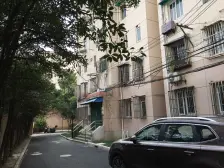 客厅带阳台、交通便利、居家装修、南北通透净