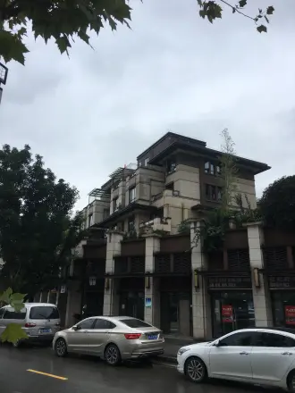 阳光100阿尔勒实景图