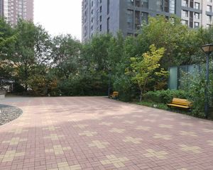 2015年新小区商品房一梯两户看房方便