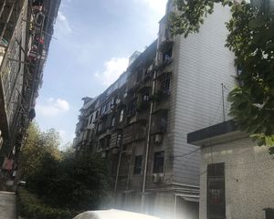 银都花园小区配套齐全读书方便生活便利