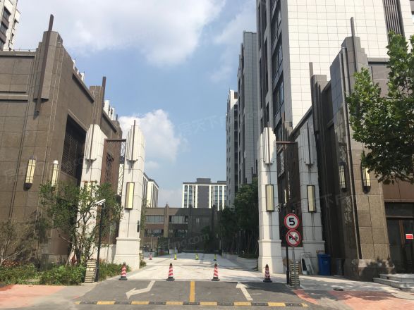 【上海尚峰名邸小区,二手房,租房】- 上海房天下