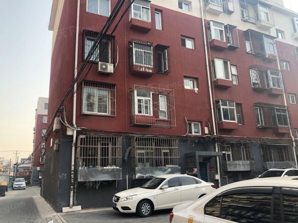 药批宿舍实景图