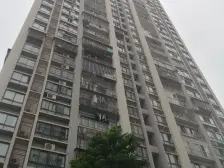 李家沱正街小户,出行方便,楼层适合